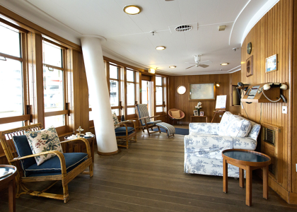 sun lounge royal yacht britannia