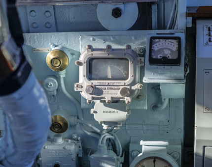 A detailed look at some gauges and controls in the Bridge aboard Britannia. 